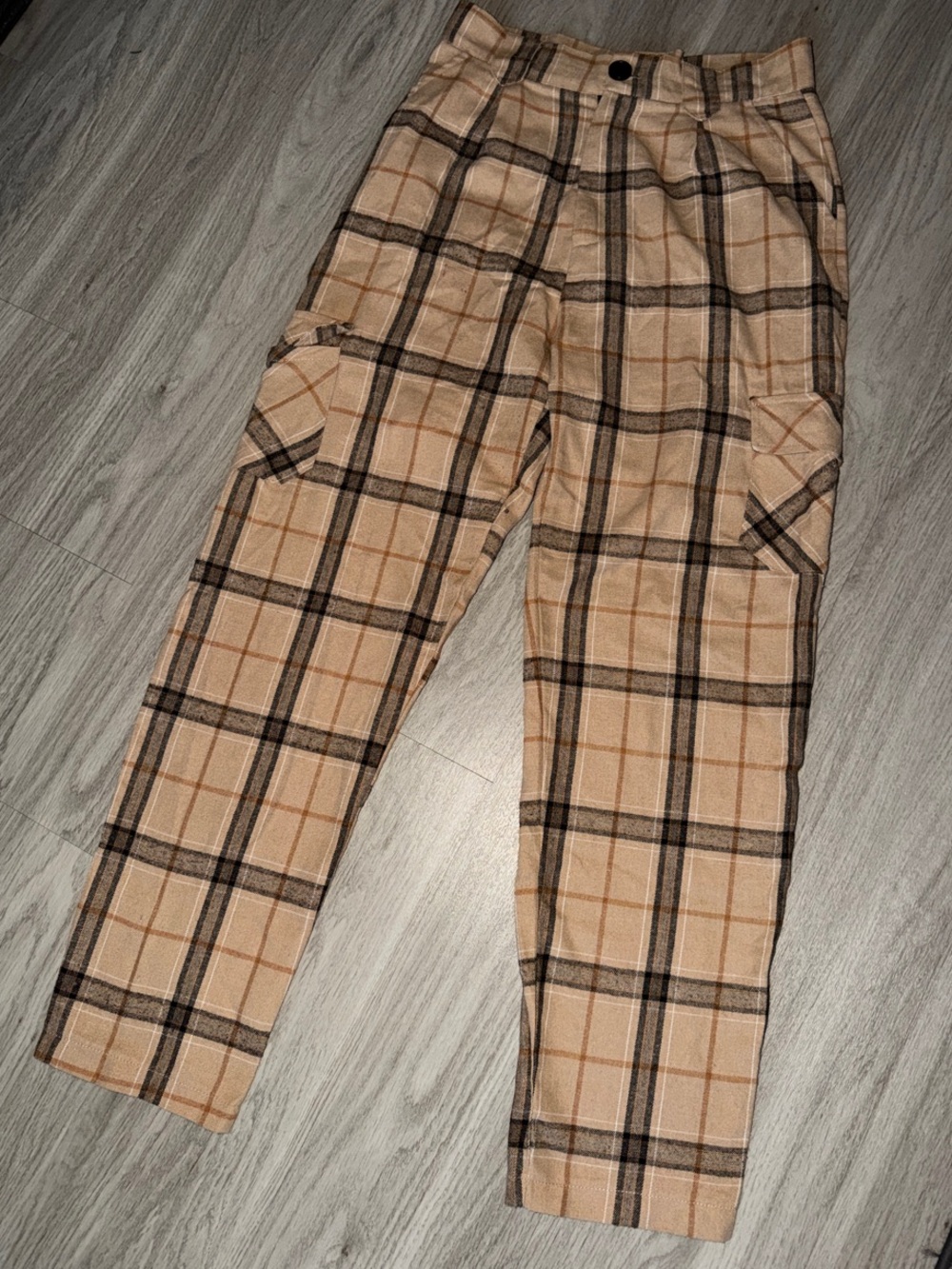 SHEIN Beige Plaid Cargo Pants